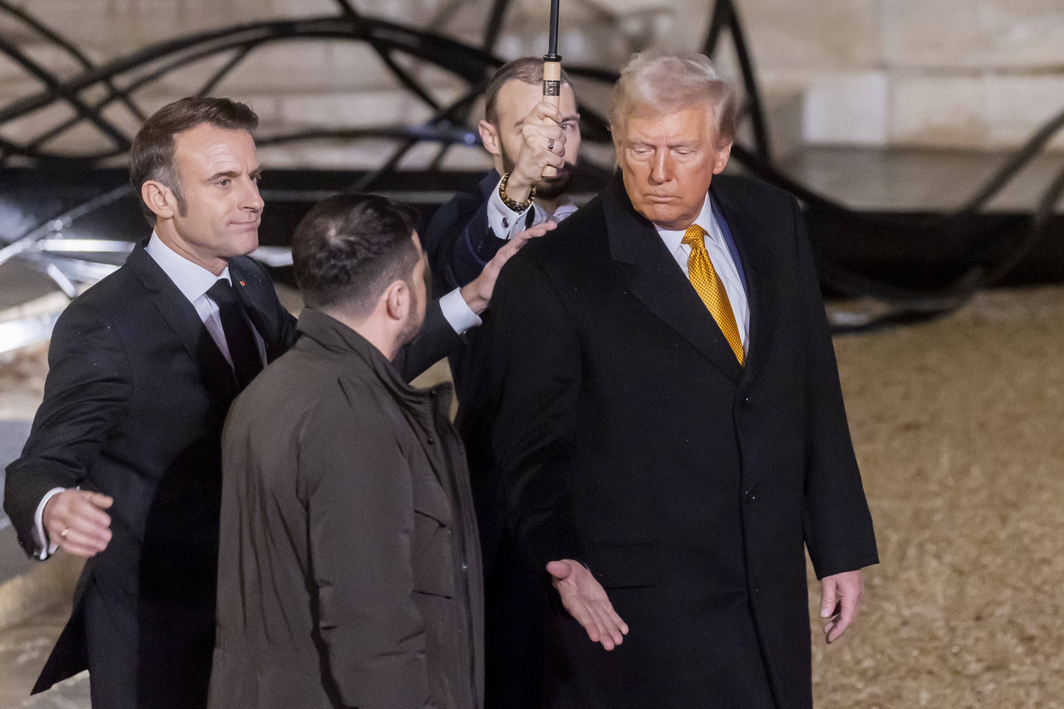 Reacţii internaţionale după ce Donald Trump l-a numit pe Volodimir Zelenski „dictator”. „Este un maestru al negocierii”