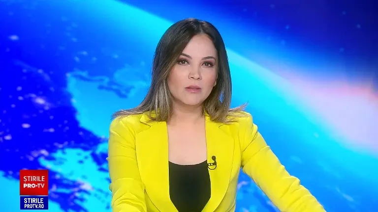 Valul de ger, combătut cu fapte bune. Preotul Dan Damaschin transportă zilnic lemne pentru persoanele care nu și le permit