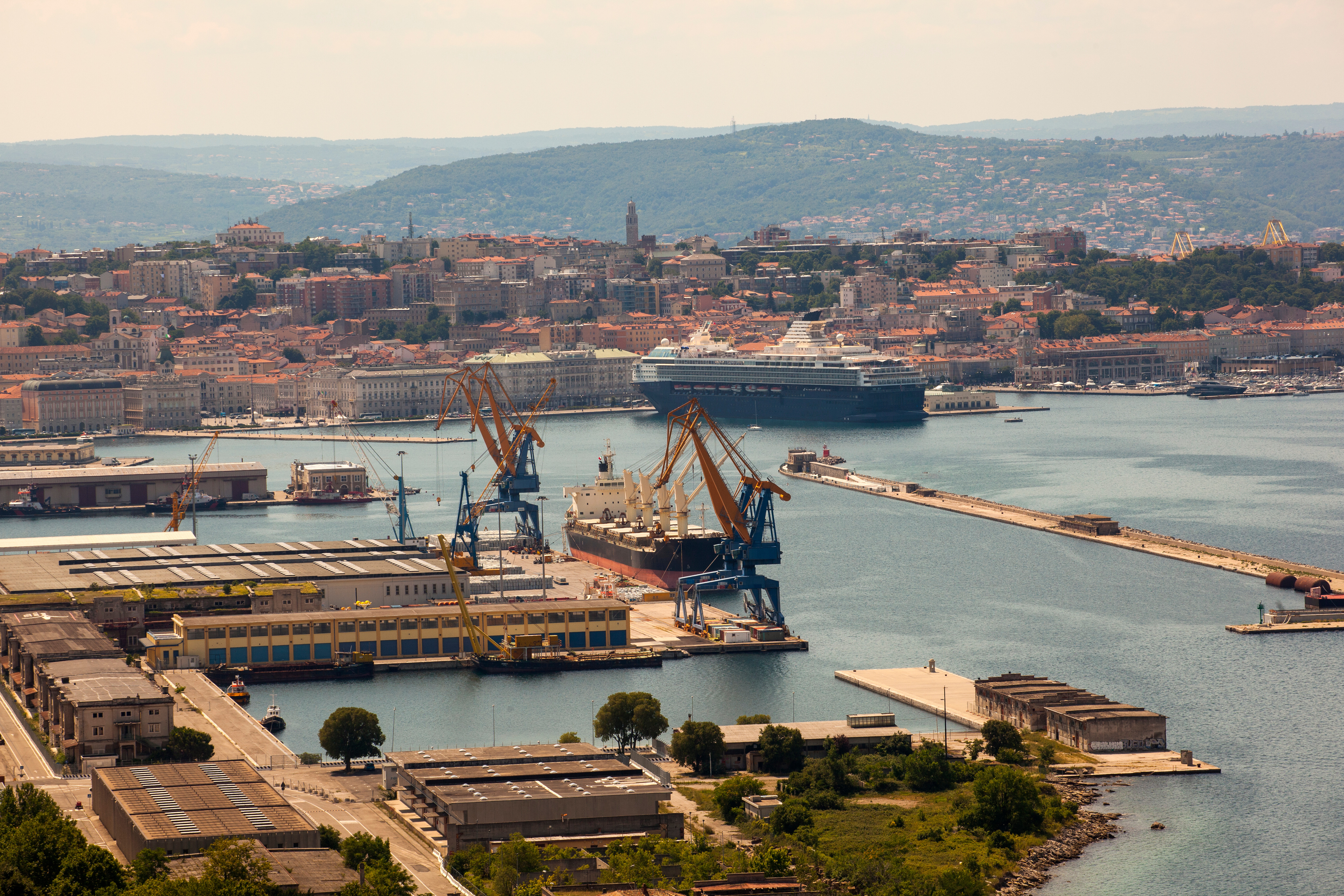 Ungaria, țară fără ieșire la mare, a început construcția propriului său port, la Marea Adriatică | FOTO