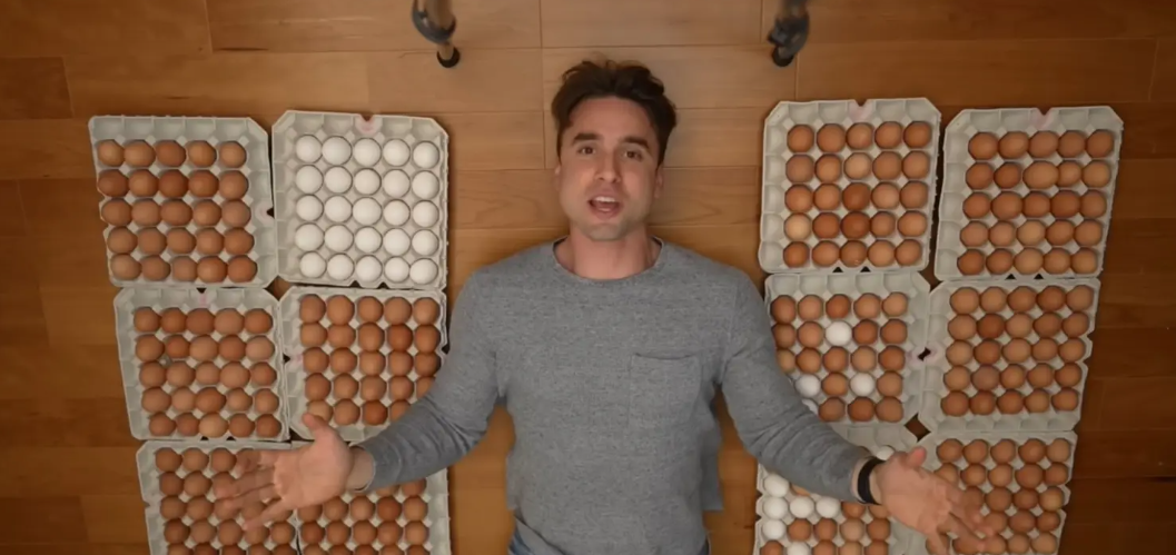 Corpul unui bărbat s-a transformat după ce a mâncat 30 de ouă pe zi. Provocările și rezultatele neașteptate