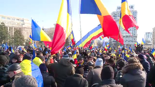 Protestatarii au cerut „turul doi, înapoi”: „Statele Unite, partenerul nostru strategic, ne zice că am fost furați pe față!”