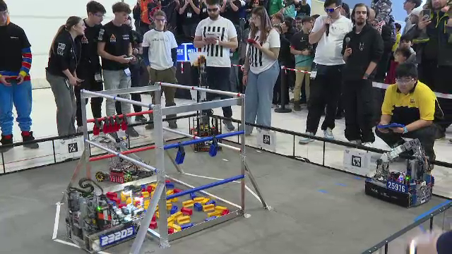 Elevii s-au întrecut în roboți la Timișoara. Unele invenții se pot dovedi indispensabile comunității