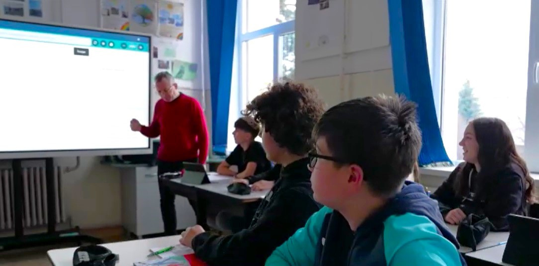 Catalogul digital, atât de util pentru școli, e în continuare absent. 40 de mil. € au fost pierdute de Ministerul Educației