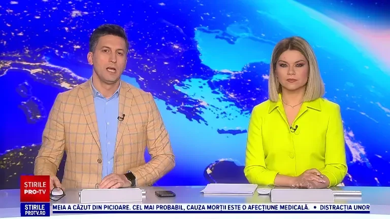 Ambulanță lovită de un autoturism, în Suceava. Momentul a fost filmat