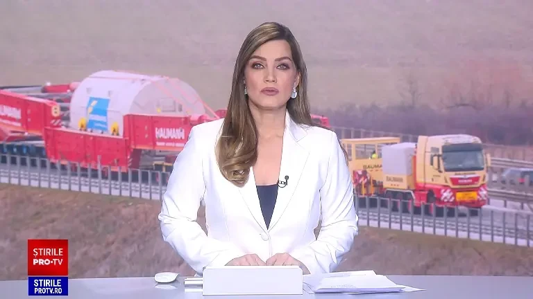 Transport agabaritic record în România. Un convoi de 788 de tone traversează țara din Nădlac spre Hunedoara