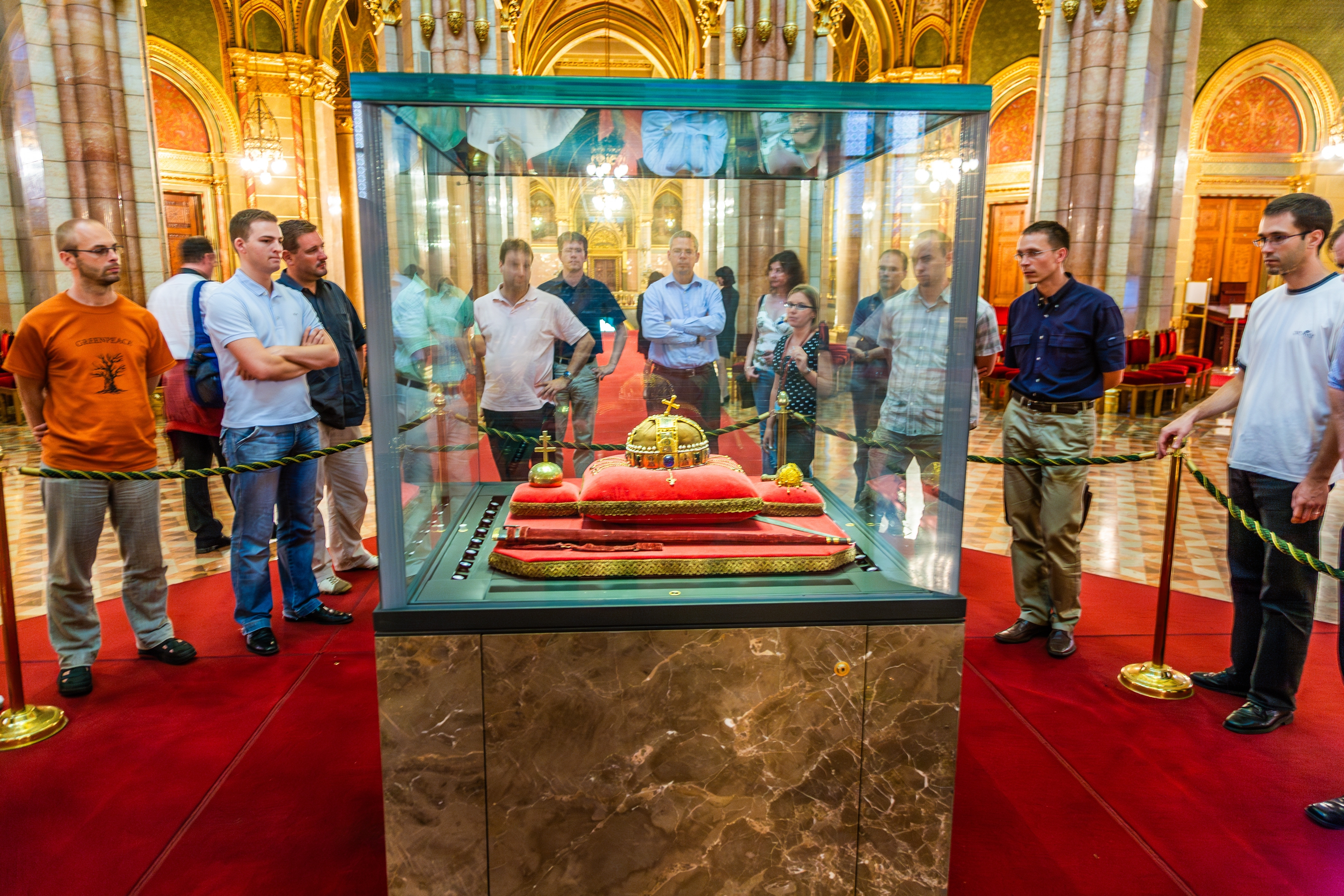 Un parlamentar maghiar sugerează că România a ”confiscat” o parte din tezaurul Ungariei. ”Unde este aurul națiunii?”