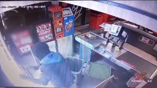 Un bărbat din Galați a fost prins când fura cu o pubelă ţigări de peste 6.000 de euro dintr-un supermarket