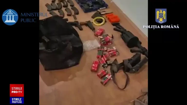 Bilanţul percheziţiilor la Potra: Peste 3,3 milioane de dolari, 25 kg de aur, 51 de grenade, 21 de pistoale