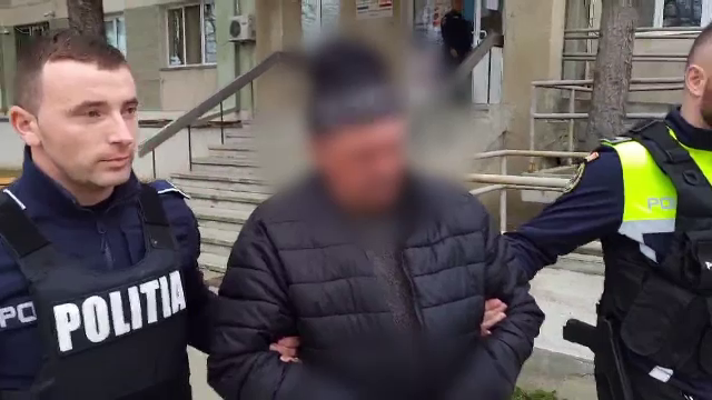 Bărbatul din Huși care și-a ucis partenera în curtea casei a fost arestat preventiv