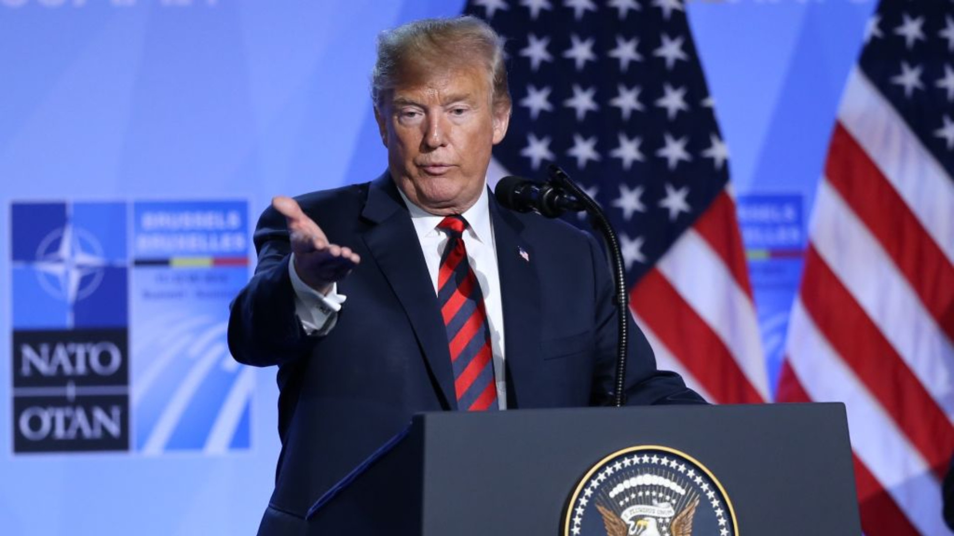 AP: Mişcările lui Trump testează limitele puterii prezidenţiale şi rezistenţa democraţiei americane