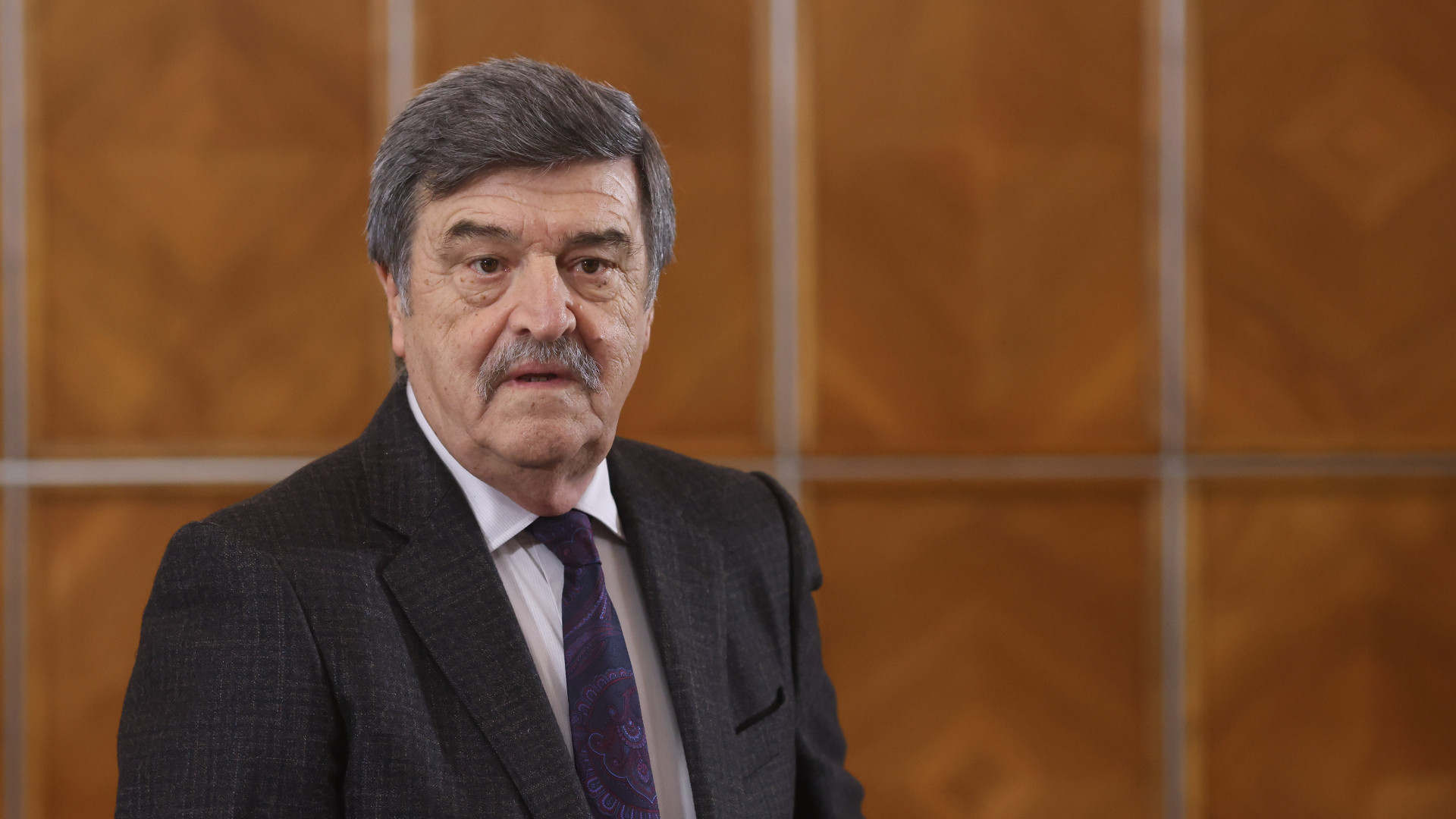 Hotărârea Parlamentului privind revocarea lui Toni Greblă de la şefia AEP a fost publicată în Monitorul Oficial