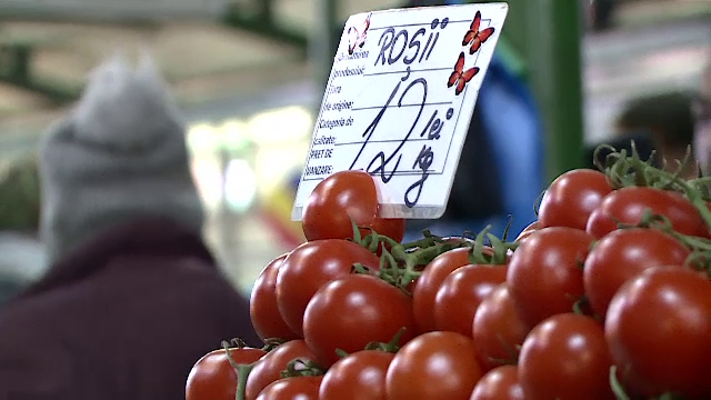 Fermierii care cultivă legume în sere ar putea primi mai mulţi bani. Noi condiții pentru cultivatorii de tomate