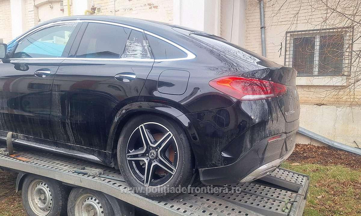 Mașini de lux furate, în valoare de 115.000 de euro, au fost descoperite în Vaslui. Autoturismele au fost confiscate. FOTO