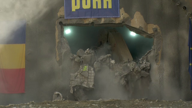 Lumină la capătul tunelului. Constructorul a terminat de săpat galeria „Daniela”, de 1,3 km. Când va fi gata