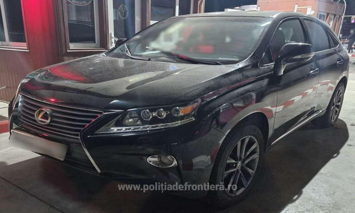 Un șofer a rămas fără mașina de 28.000 de euro după ce a încercat să treacă vama Stânca. Descoperirea polițiștilor