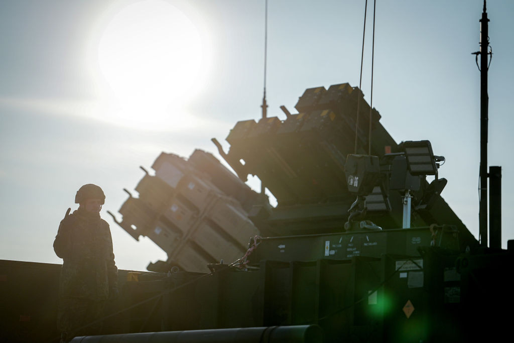 Bruxelles-ul a prezentat un plan pentru a umple „cufărul de război” al Ucrainei cu miliarde de euro destinate armamentului