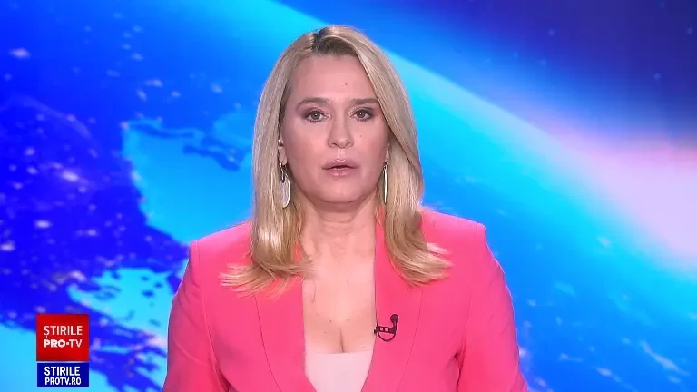 Poluare suspectă la Eforie Nord, pe plajă. Depuneri negre, lipicioase și vâscoase. Specialiștii au luat probe