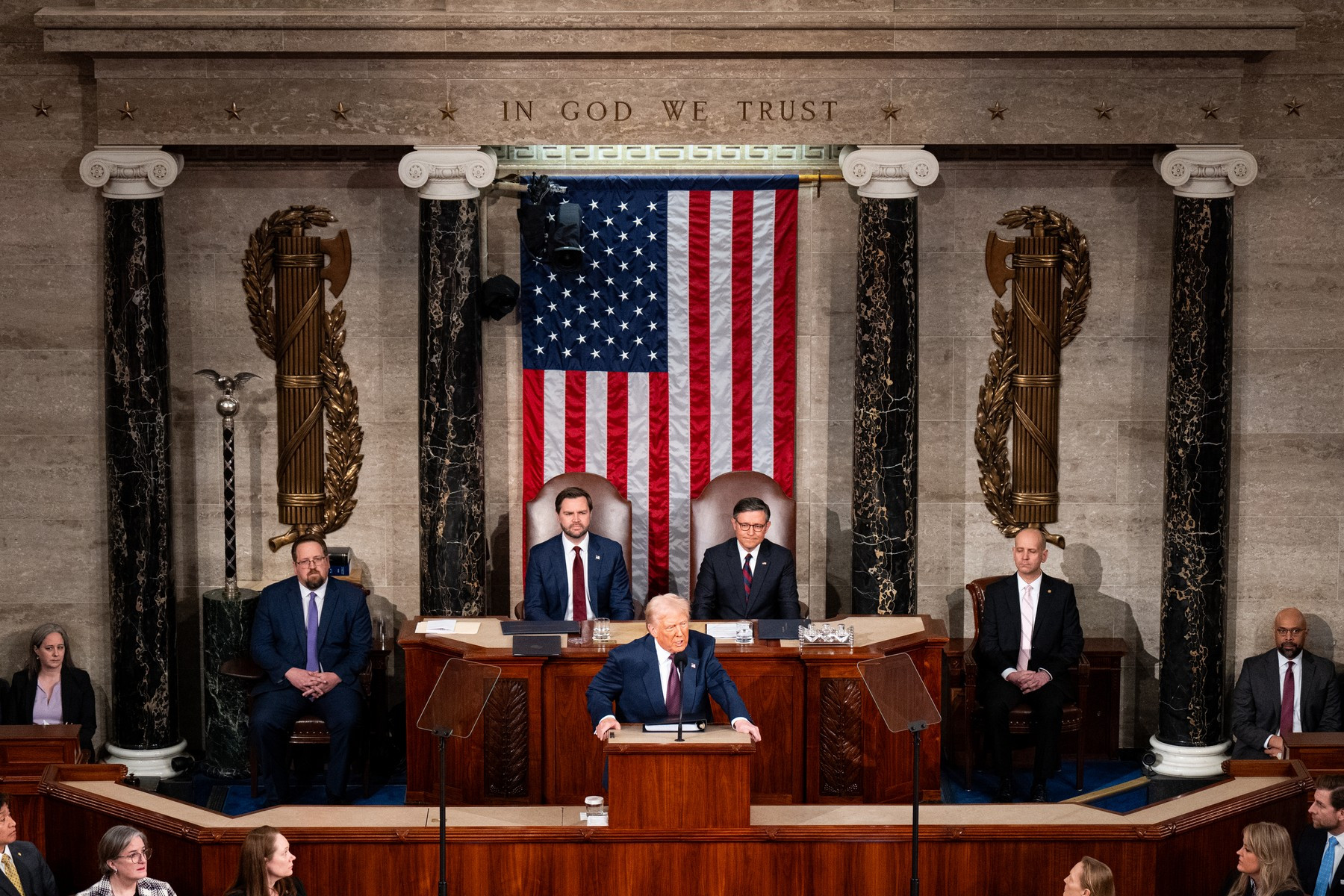 Trump: ”America s-a întors. Am realizat în 43 de zile cât alții în 8 ani și abia am început”. AFP: Afirmații frapante