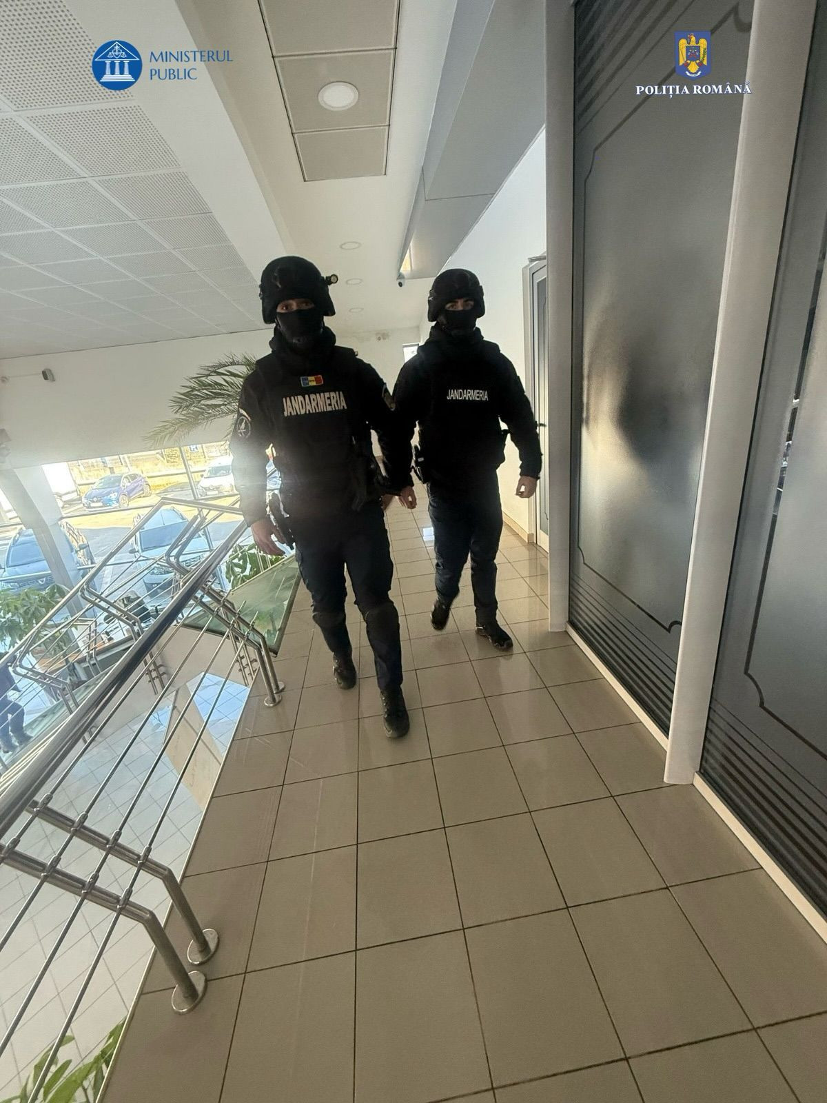 Percheziții în Argeș și Vâlcea în dosarul privind finanţarea ilegală a campaniei electorale a lui Călin Georgescu