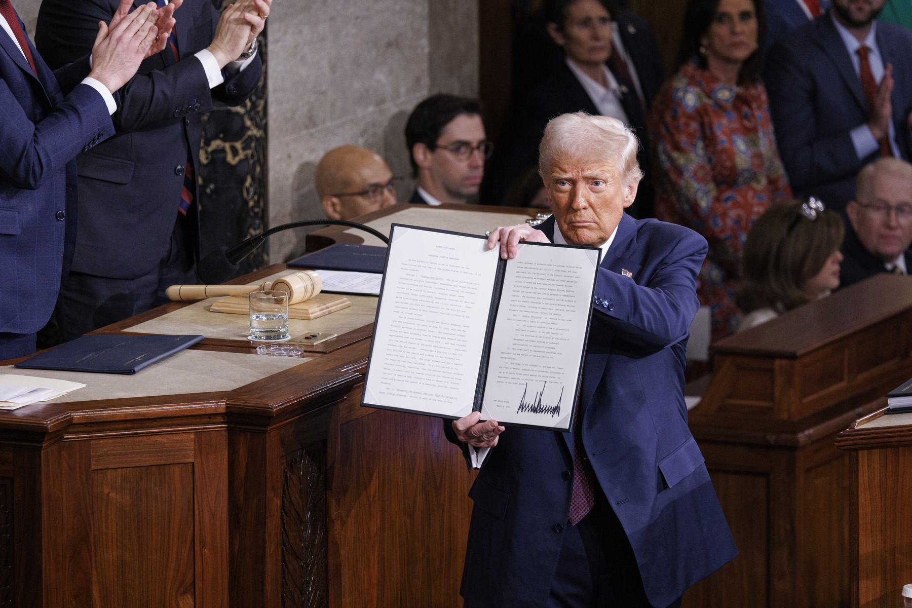 Lista minciunilor dovedite, dar pe care Trump a continuat să le proclame în discursul-maraton din Congres