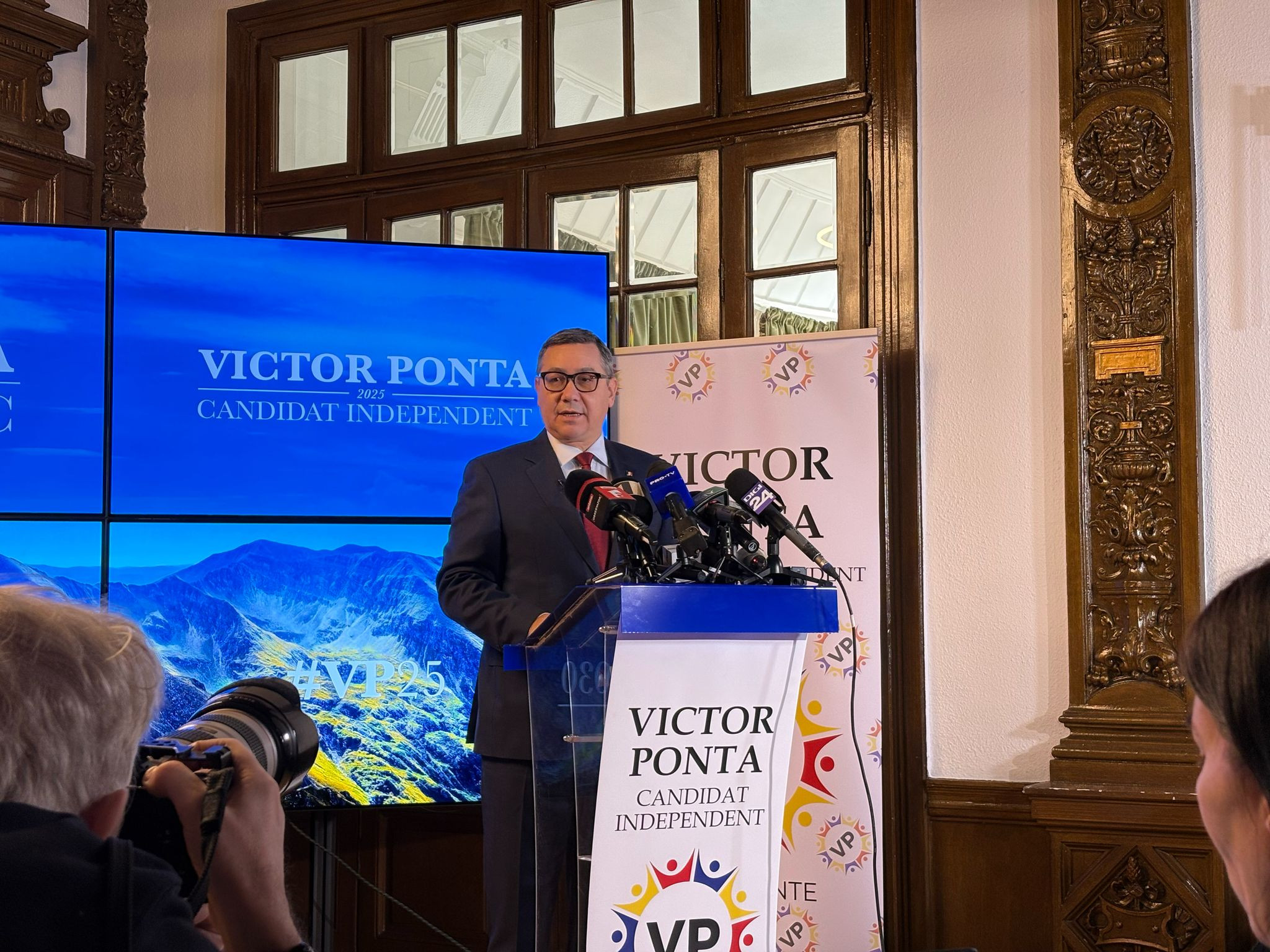 Victor Ponta vrea la Palatul Cotroceni: ”Am luat decizia de a candida”. ”M-am schimbat mult faţă de acum 10 ani”