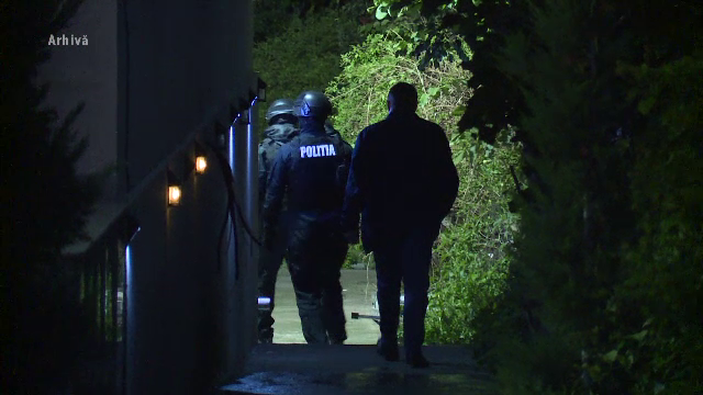 Scandal oprit cu focuri de armă în Buzău. Un bărbat a ajuns la spital după ce a fost împușcat de polițiști