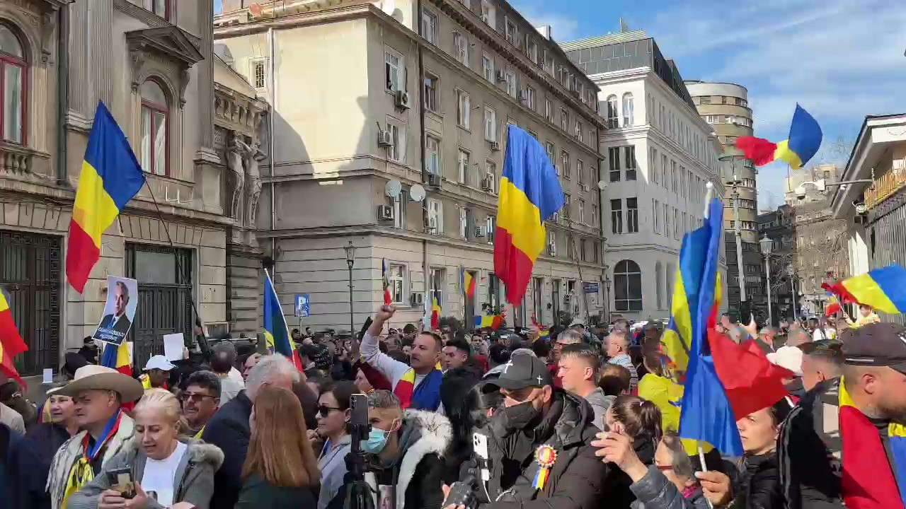 Călin Georgescu și-a depus candidatura ca independent la Preşedinţia României: ”Am trecut prin foc și sabie, este bine”