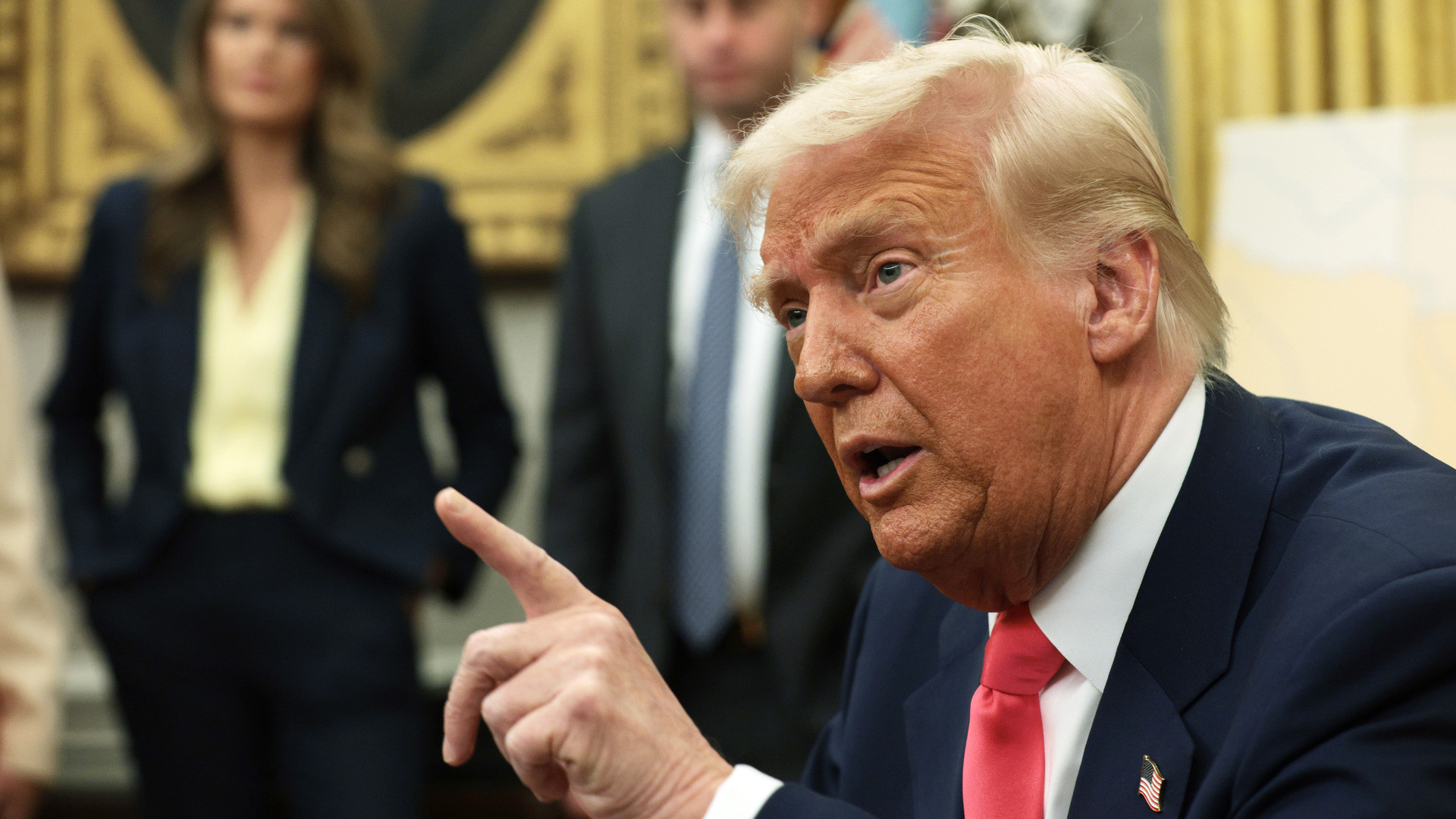 Donald Trump își apără decizia de a reduce ajutorul pentru Ucraina. „S-ar putea să nu supravieţuiască oricum”