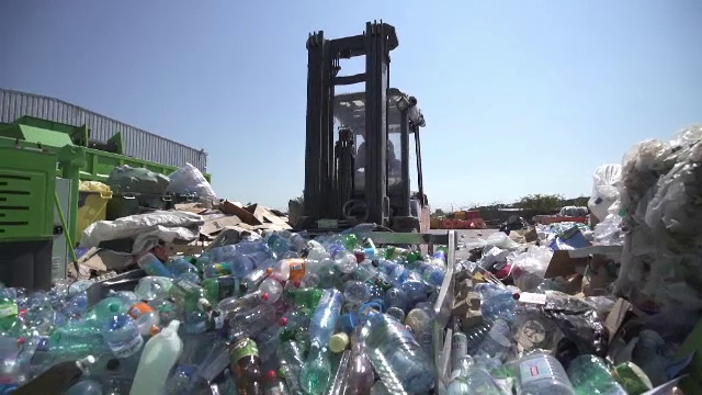 Probleme în Sistemul de Garanție-Returnare după un an de funcționare. Proiect pilot cu aparate mobile în sate