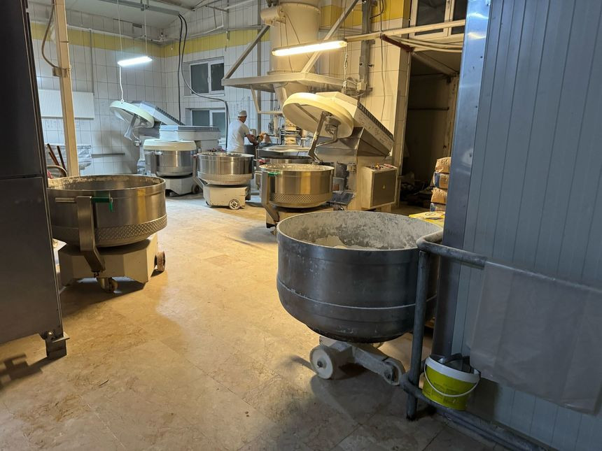 ANPC a inchis una dintre cele mai mari fabrici de pâine din România. Activitate suspendată până la 6 luni