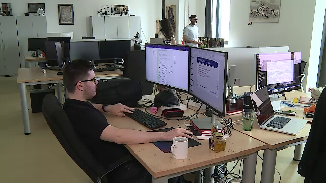 Inteligența artificială este studiată tot mai mult în universitățile din România. Subiectele de examen, generate cu algoritmi