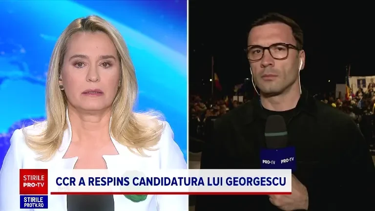 Susținătorii lui Călin Georgescu s-au adunat în fața sediului CCR de la Palatul Parlamentului
