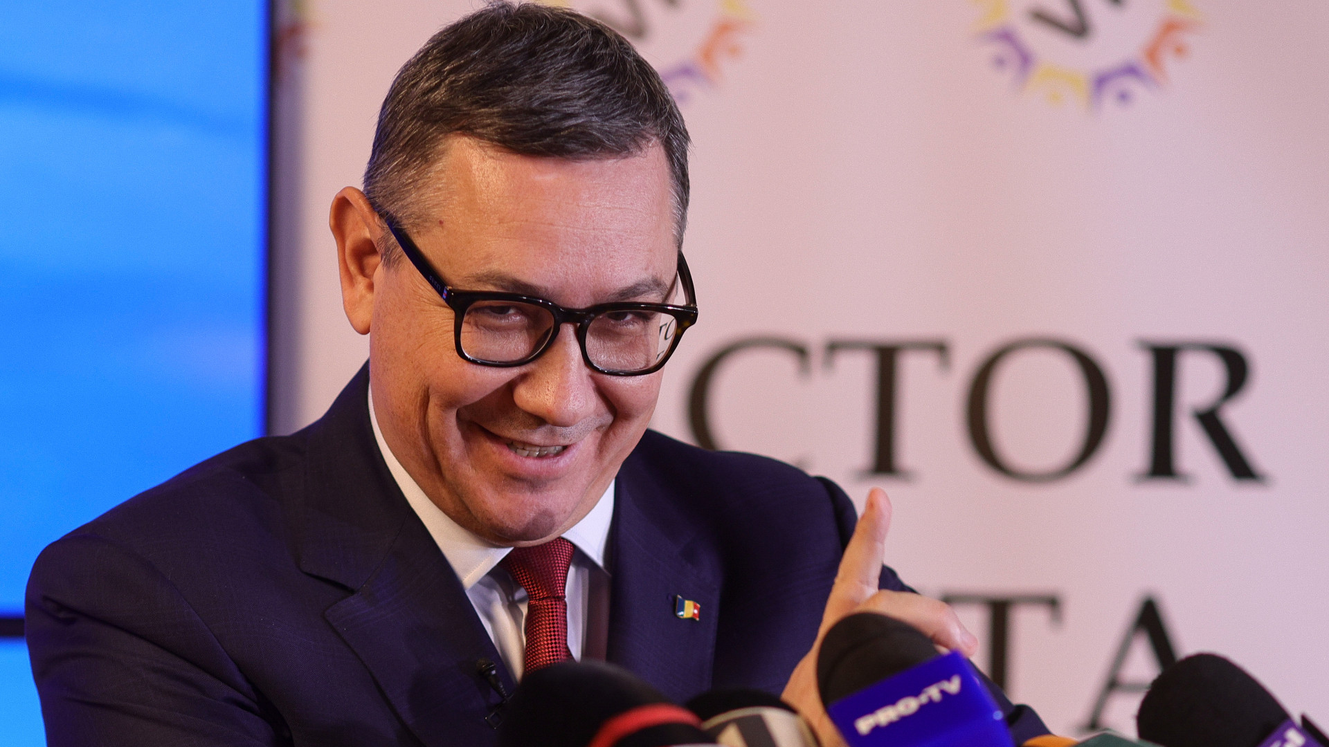 Victor Ponta, despre cum l-a găsit pe Dumnezeu în campania electorală și viitoarea primă doamnă. ”Vă garantez”