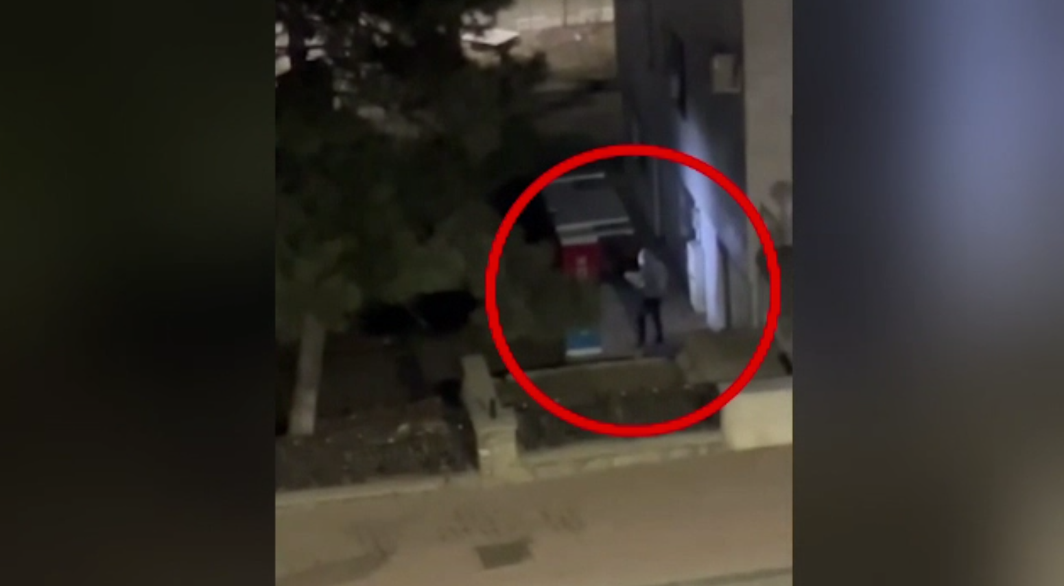 Un tânăr din Botoșani a fost arestat după ce a spart mai multe easyboxuri. A furat produse de peste 50.000 de lei