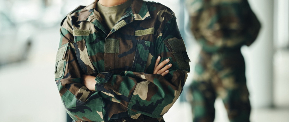 Țara membră NATO care va introduce serviciul militar obligatoriu şi pentru femei începând de anul viitor