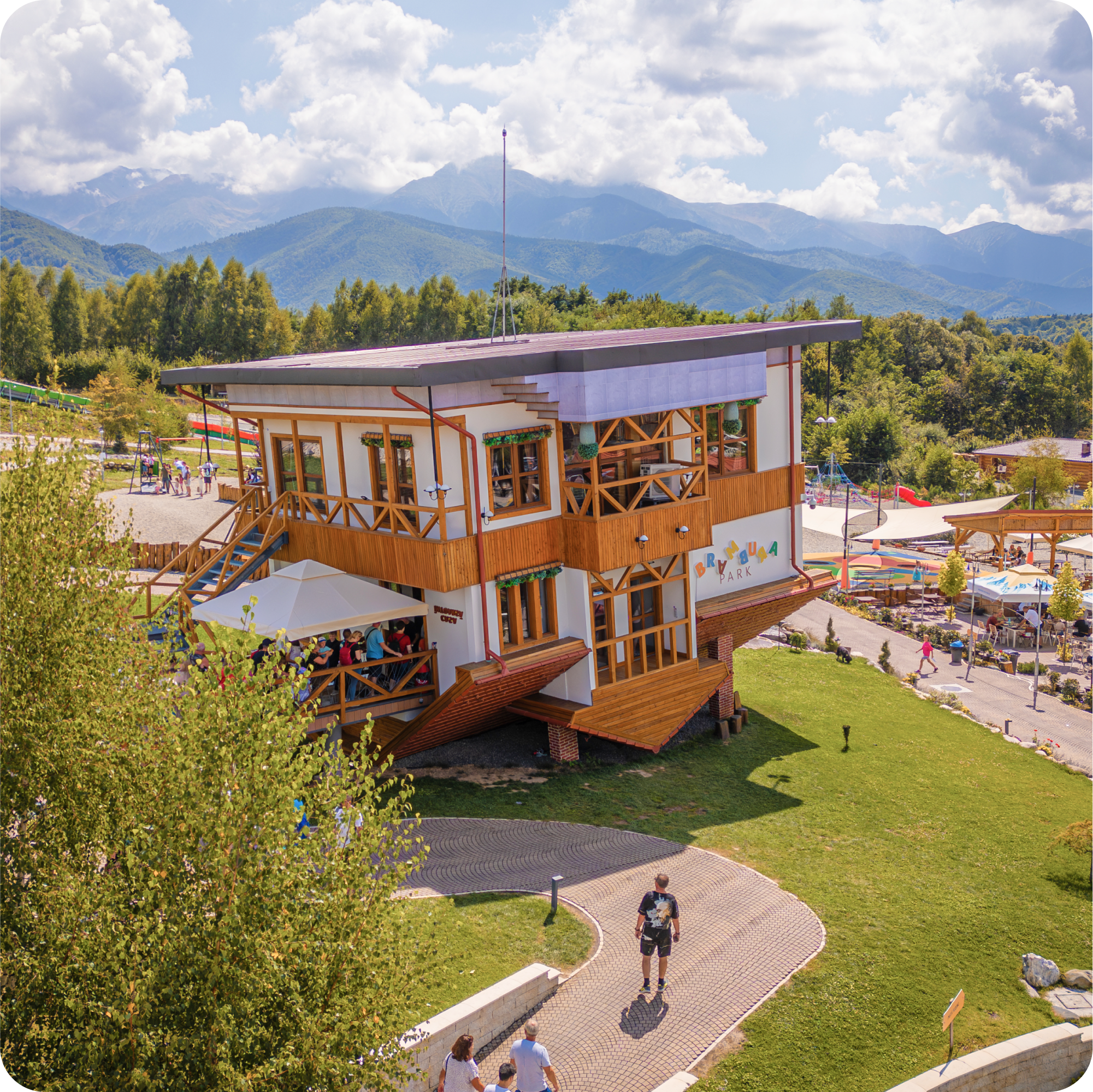 Parcuri de aventura destinatia anului 2025