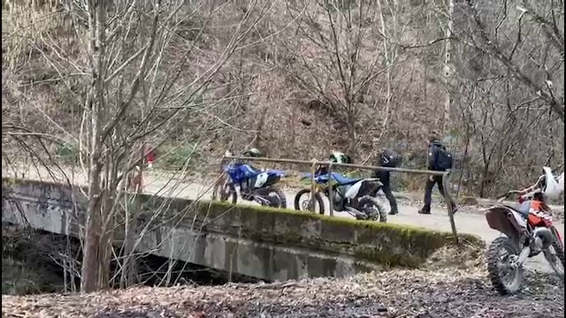 Dosar penal după moartea unui bărbat din Alba, găsit pe câmp cu ajutorul câinilor