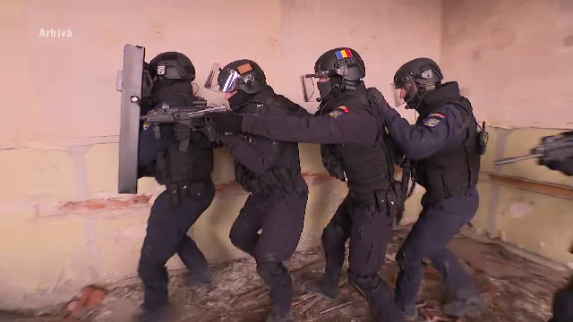 Comandantul care a împușcat mortal un jandarm ar fi folosit arma din dotare, fără să știe că e încărcată. Filmul tragediei