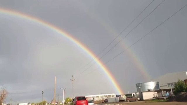 Dublu curcubeu după ploaie. Natura a făcut spectacol, la Timișoara