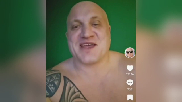 Descinderi la Onești, la un fan al lui Horațiu Potra, care s-a lăudat pe TikTok cu o secure și cuțite de bucătărie