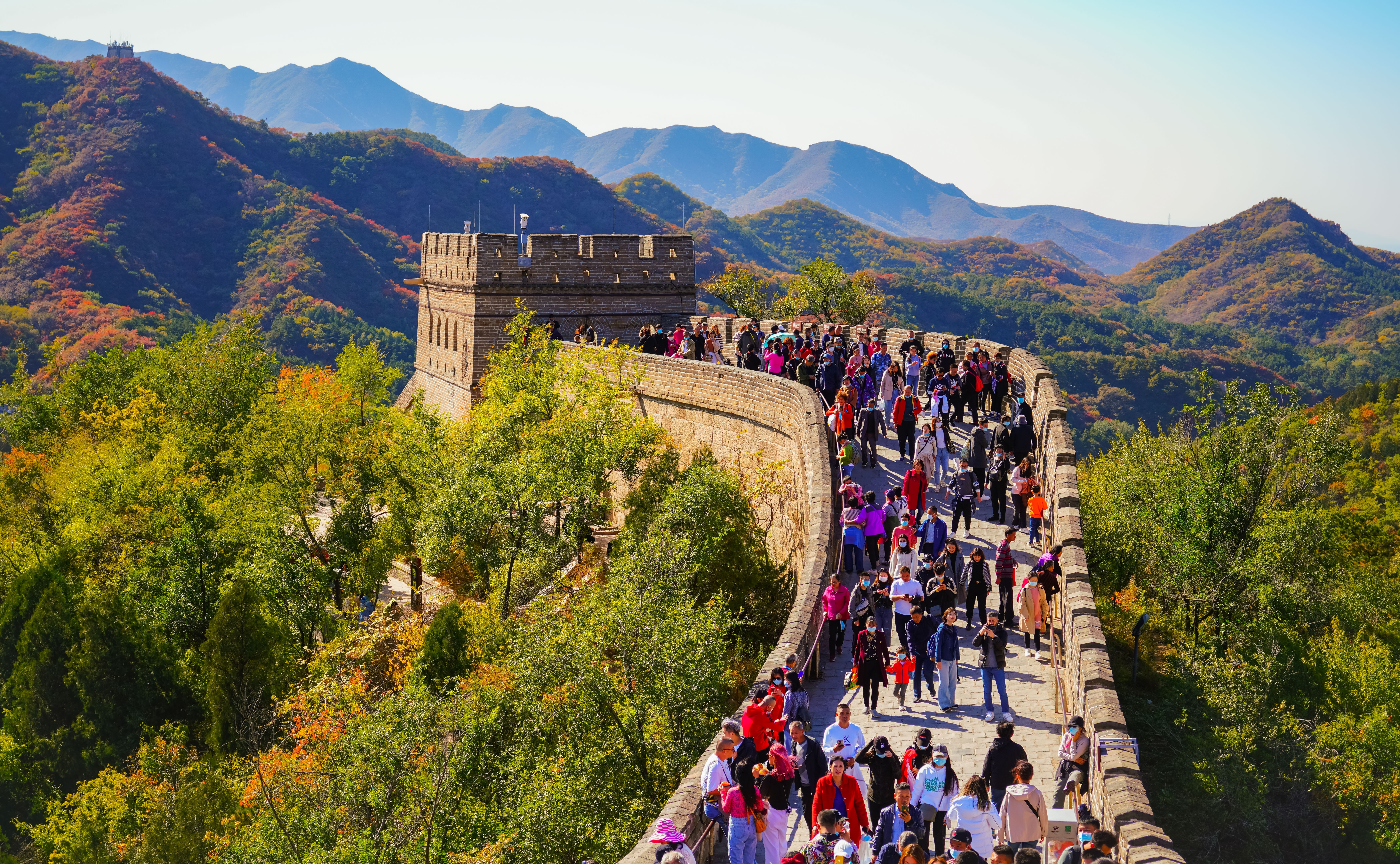 Japonezi arestați după ce și-au arătat fundul pe Marele Zid Chinezesc. Motivul pentru care au fost ”desființați” în țara lor