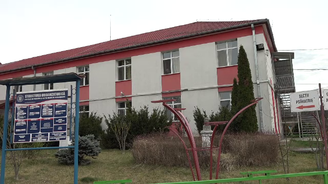Ospiciul groazei. Infirmieri de la Spitalul de Psihiatrie Ștei, arestați pentru că băteau și electrocutau pacienții