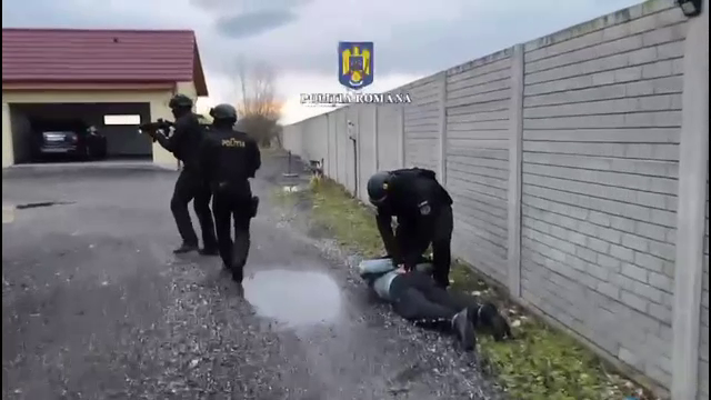 Descinderi în Timiș și Hunedoara. Un bărbat deținea ilegal un veritabil arsenal de arme de foc