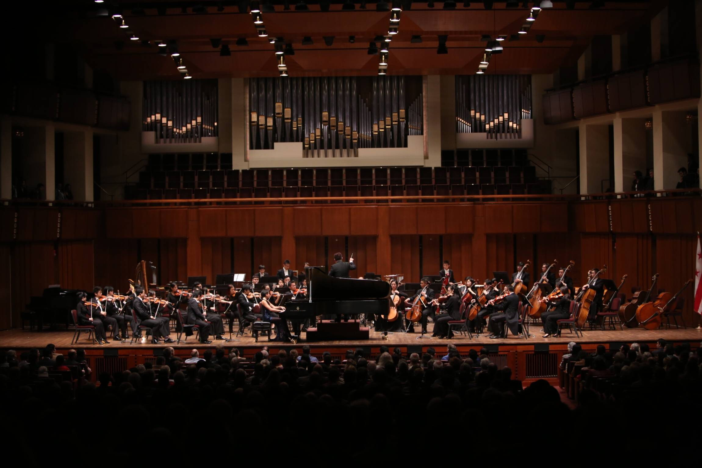 Rarisim: JD Vance, huiduit la un concert de muzică clasică. Conducerea impusă de Trump a pus doar opere rusești | VIDEO