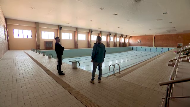 Milioane de euro investiți în bazine goale. Situația scandaloasă prezentată la „România, te iubesc!”