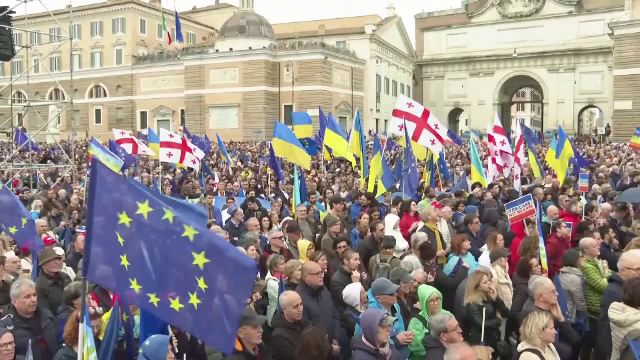 Miting pro-european la Roma. Zeci de mii de italieni au ieșit în stradă