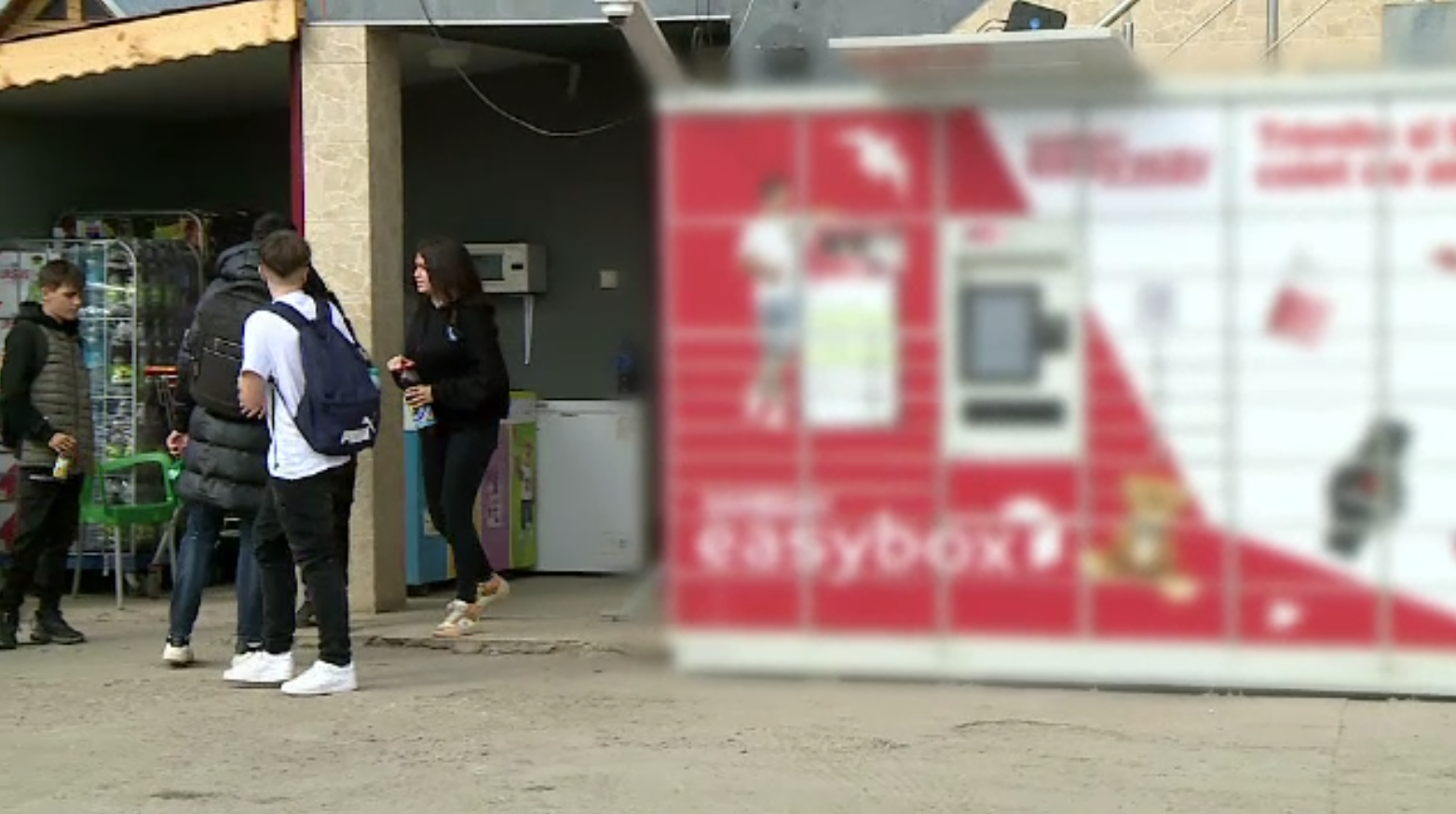 Dulapurile stradale au împânzit mediul rural. Oamenii comandă tot mai mult. Piața de comerţ online a depășit 8 miliarde euro