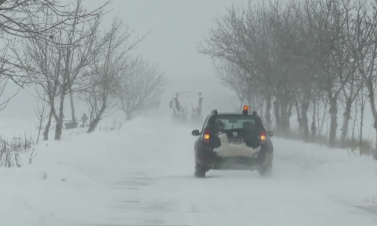 Mii de persoane din Alba și Hunedoara au rămas fără curent electric. Recomandări pentru populație