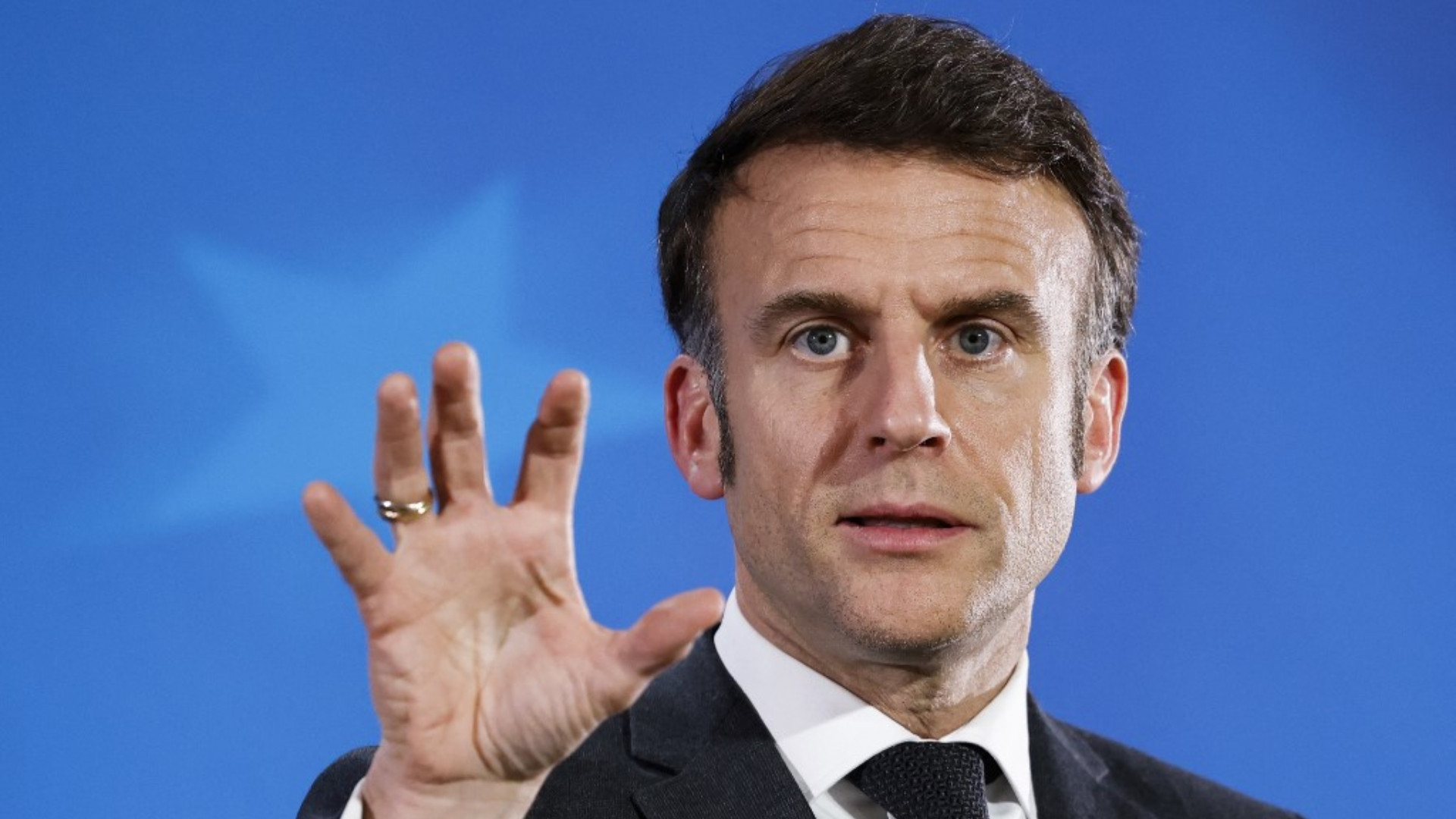 Macron, contestat masiv în Franța. Majoritatea francezilor cer demisia și alegeri anticipate