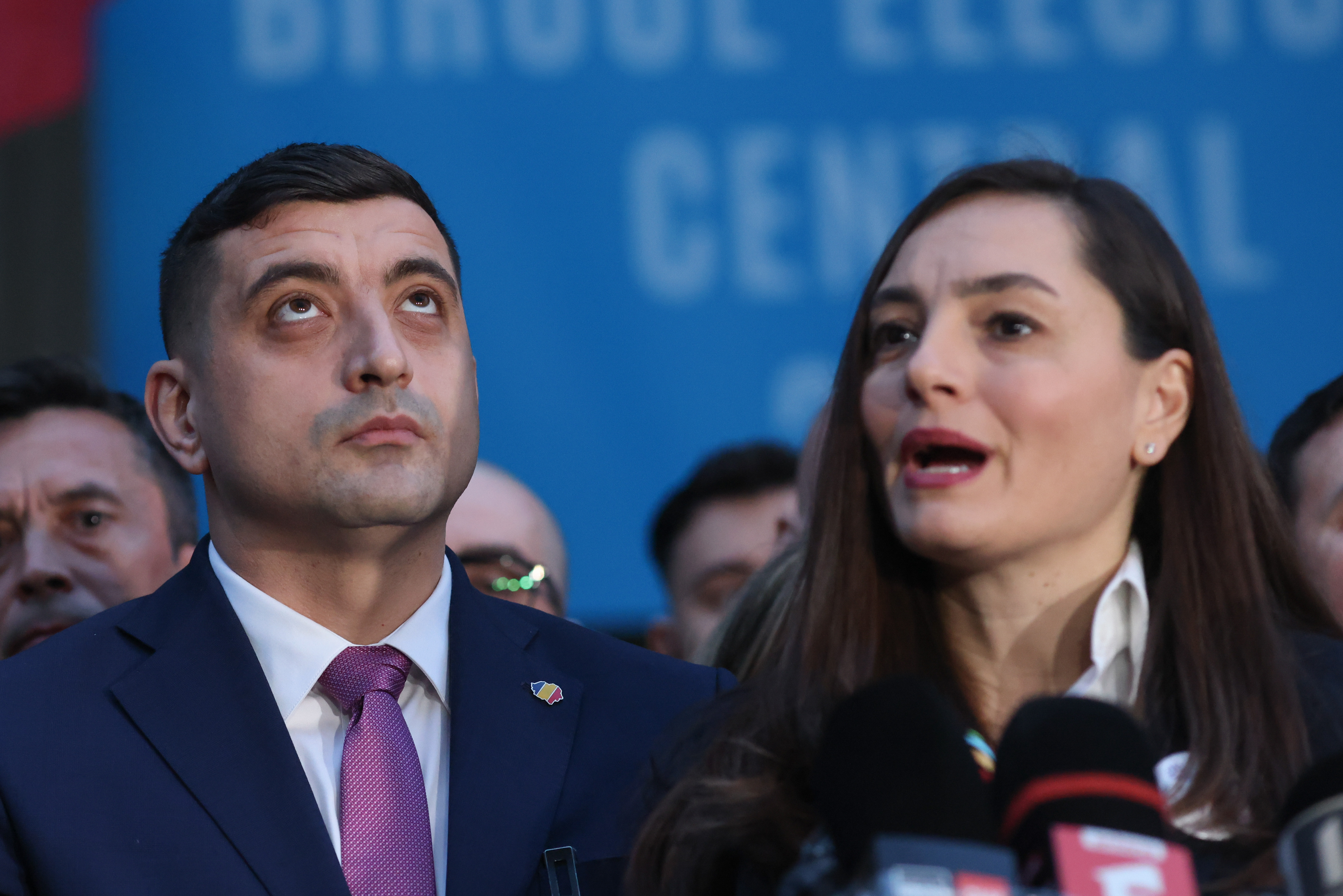 Cine se va retrage din cursa prezidențială, Anamaria Gavrilă sau George Simion. Președinta POT: „O să facem sondaj intern”